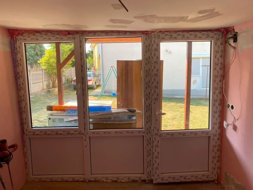 Obrada špaletni i PVC portal – pre radova – Dekor Avramović